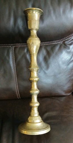 Single brass candlestick - brass,