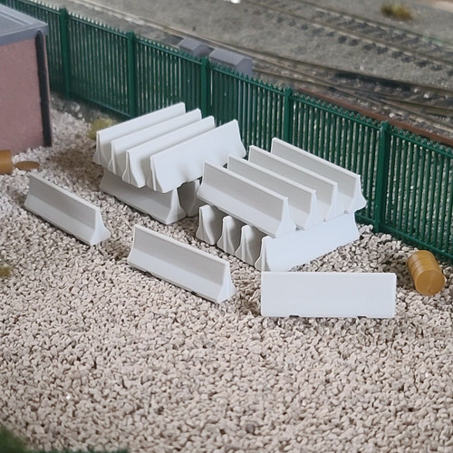 Model railway jersey - railway, barriers