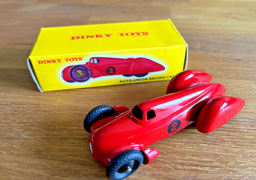 Auto union red racing car - union,