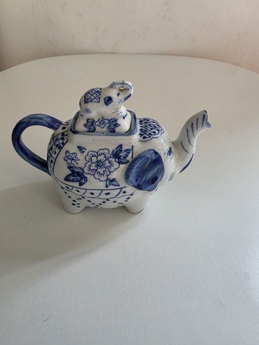 Vintage blue white - vintage, elephant