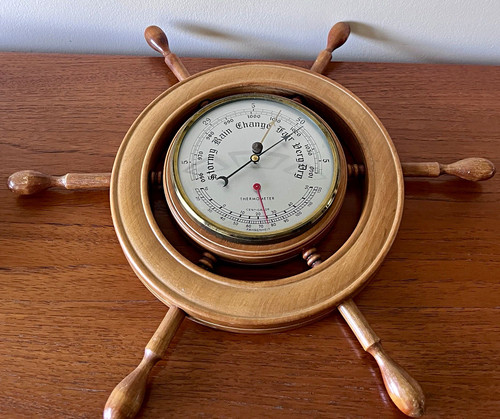 Wood ship wheel wall - ship’s,
