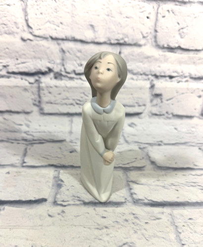 Lladro girl kissing - lladro,