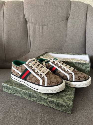 Gucci canvas low top - gucci,