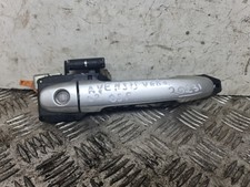 Toyota Avensis Verso exterior