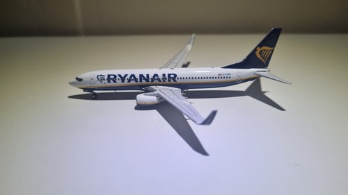 Discontinued b737 ryanair - discontinued, |