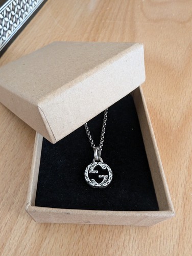 Gucci interlocking pendant - interlocking, g