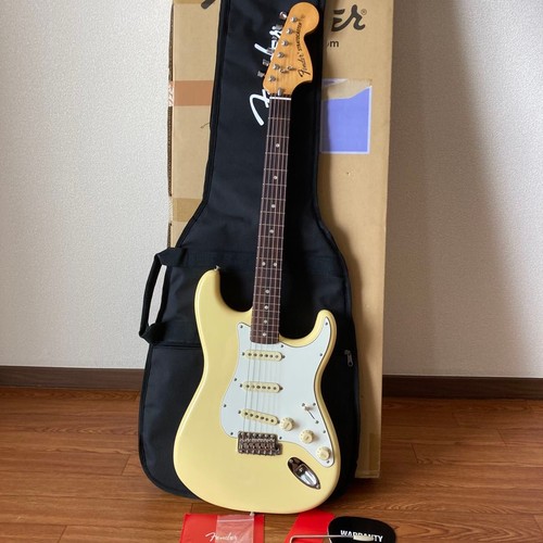 Fender vintera 70s - vintera, ii