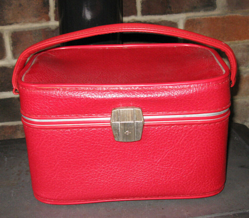 Vintage red vanity make - vanity, up