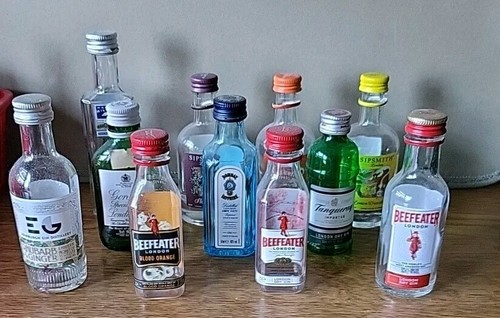 Different miniature gin - different,