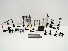 HORNBY OTHER JOB LOT SIGNALS TELEGRAPH POLES BUFFERS ETC BUILDERS LOT  (K507)