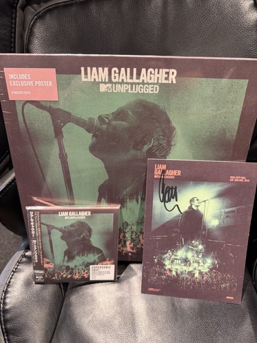 Signed liam gallagher mtv - liam,