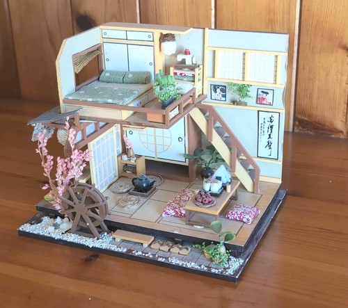 Oriental dolls house diorama - dolls,