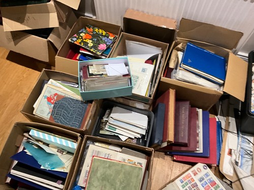 Worldwide stamp junkey sorting - worldwide,