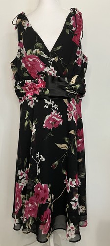 Connected black floral fit - fit, &