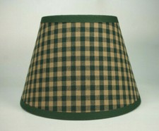 Country Primitive Green Medium