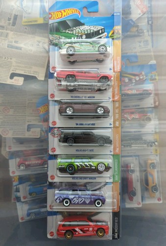 Hot wheels wagon - new, in