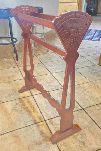 Vtg blanket quilt - holder, stand