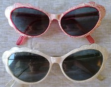True vintage 2 bundle sunglasses butterfly red white France Goodwood Revival 