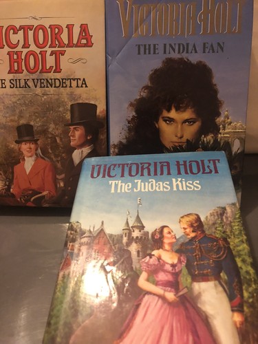 Victoria holt books thesilk - 3,