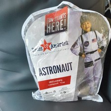 Dress Up America Astronaut Costume for Kids–NASA White Spacesuit for Boys & Girl