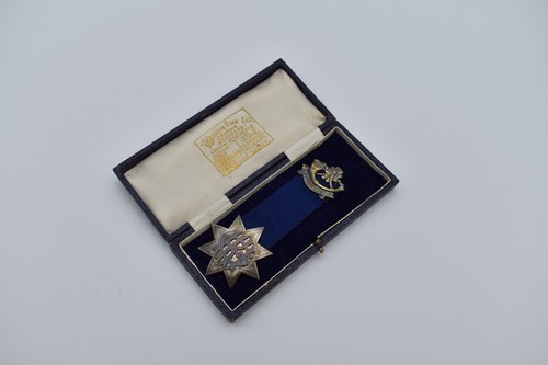 Silver attendance medal - silver,