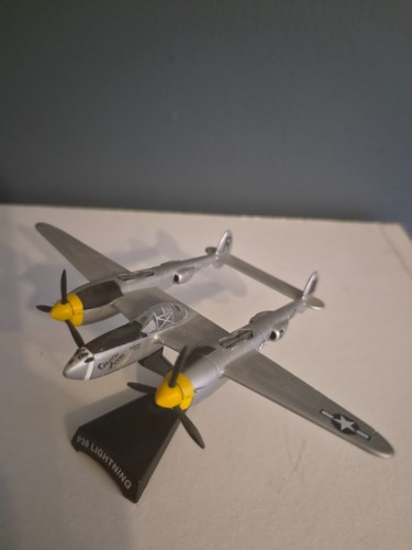38j lightning gentle - p-38j,