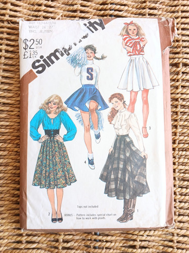 Vintage 1980s simplicity - 1980s,
