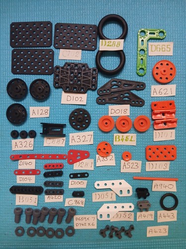 Meccano bundle plastic parts - plastic,