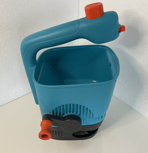 Gardena hand held spreader - hand,