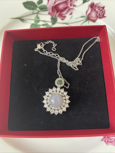 Jade pendant necklace - jade,