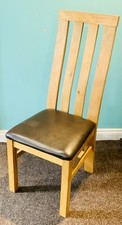 Oak Dinning Room Chairs. Set of 4. Excellent Condition. Collection Only