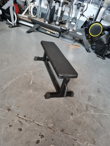 Blk box flat - blk, bench