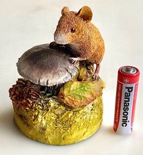 VINTAGE THE ARDEN ANIMALS COLLECTION FIELD MOUSE WITH MUSHROOM 509 FIGURE