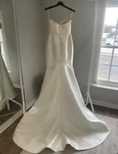 Pronovias Wedding Dress –