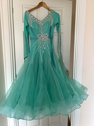 Green ballroom competition - green,