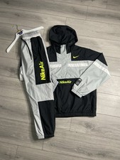 Nike Woven “Dave” Neon