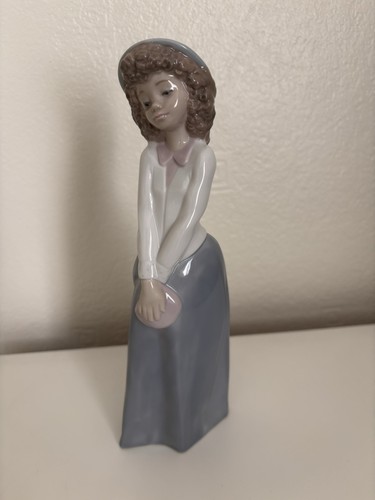 Nao lladro porcelain figurine - nao,