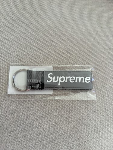 Supreme webbing keychain snow - webbing,