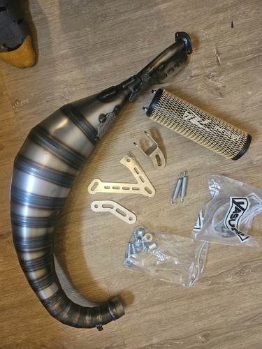 Yasuni performance exhaust - yasuni, r4