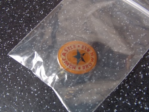 Newcastle brown ale - brown, ~