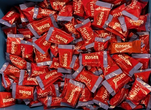 Cadbury roses signature - cadbury,
