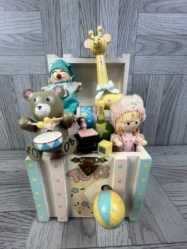Vintage enesco toyland giraffe - enesco,