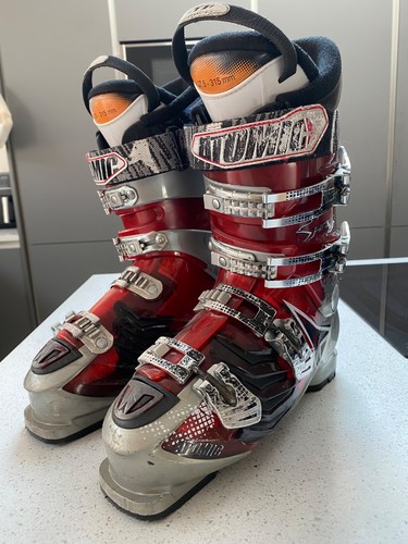 Atomic hawx plus ski boots - t1,