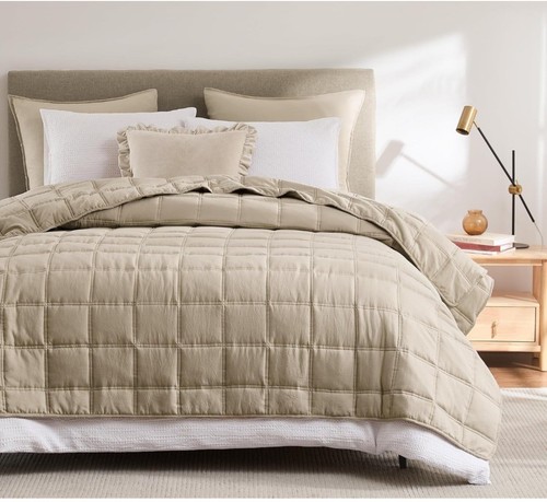 Quilted bedspread soft - quilted,