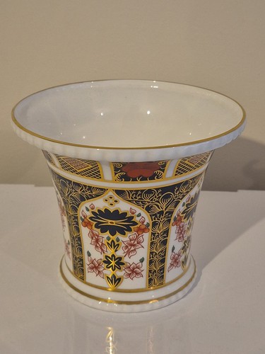 Royal crown derby 1128 - crown, old
