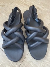 Fitflop UK 6.5 Helga Back Strap Sandal Shoes, All Black Leather