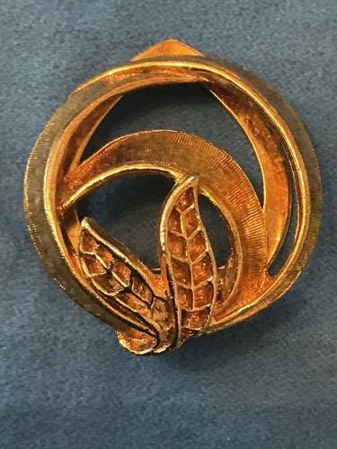 Vintage 1970sgold tone - 1970sgold, leaf