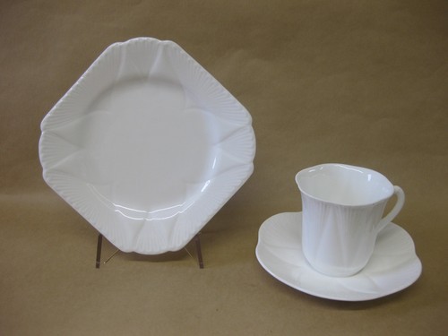 Vintage shelley dainty white - shelley,
