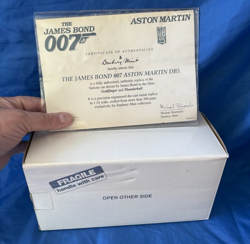 Danbury mint james - danbury, bond