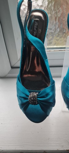 Lovely turquoise silky - lovely,